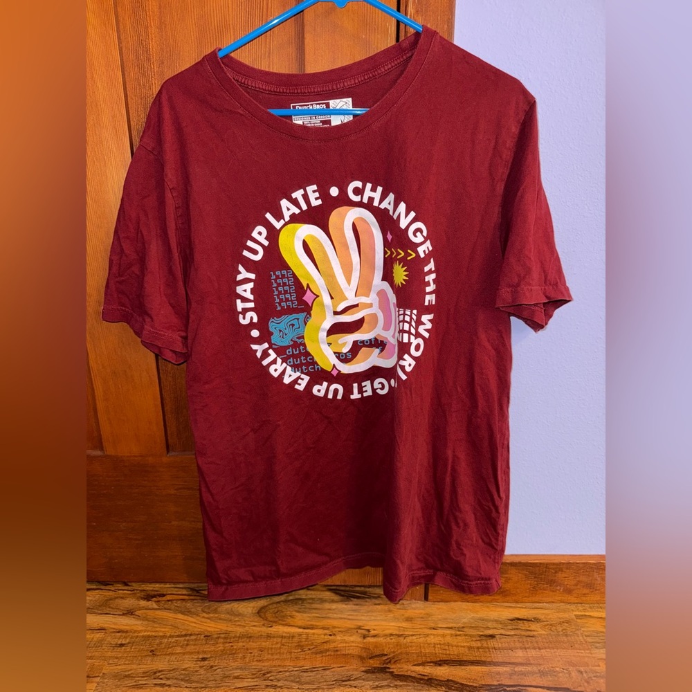 Men’s XL Dutch Bros red shirt